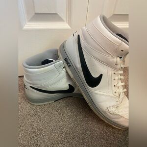 Mens Nike Prestige IV High Basketball Shoes Size 11 white and black